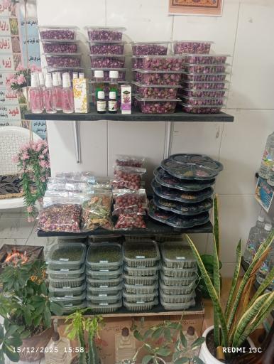 عکس گلابگیری قصر کعبه