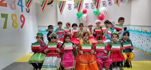 عکس کودکستان مداد شمعی