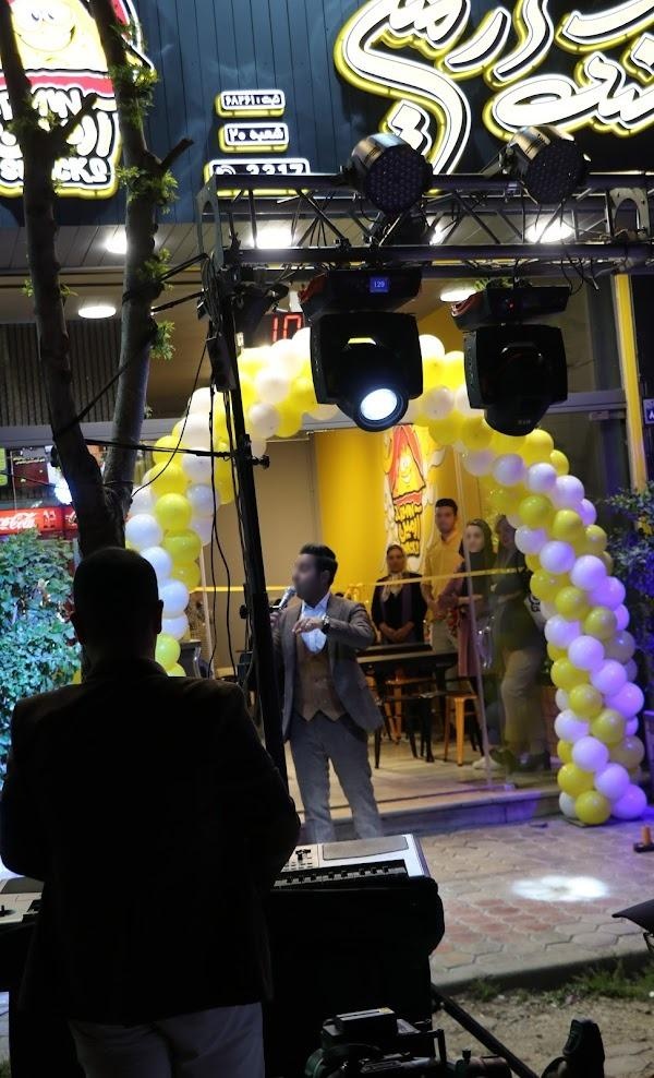 عکس اسنک آرمین (فست فود زنجیره ای)