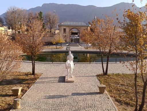 عکس قلعه تاریخی سردار اسعد بختیاری