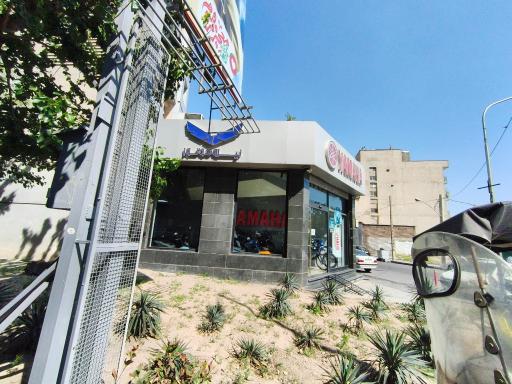 عکس فروشگاه موتورسیکلت یاماها