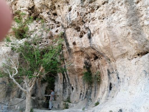 عکس غار کُوَرو (کوهرو)