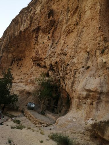 عکس غار کُوَرو (کوهرو)