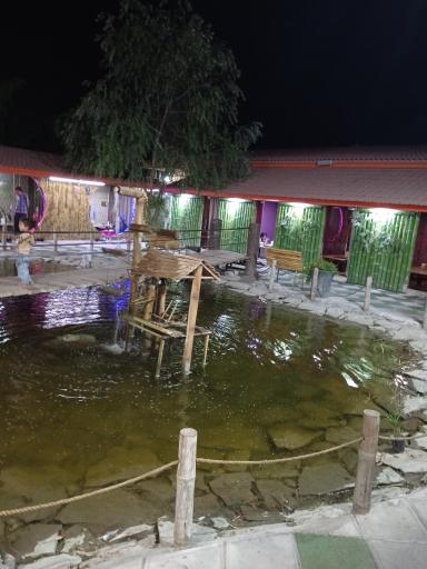 عکس رستوران باغ بامبو