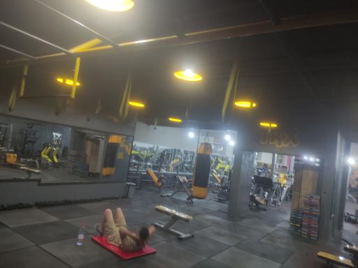 عکس باشگاه بدنسازی جسم و اندیشه