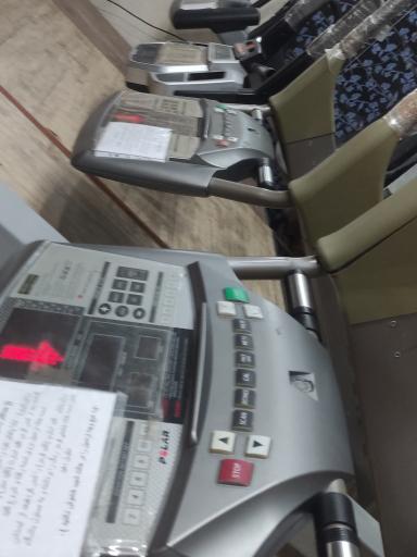 عکس باشگاه بدنسازی جسم و اندیشه