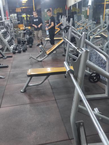 عکس باشگاه بدنسازی جسم و اندیشه