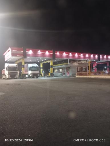 عکس پمپ بنزین پردیسان