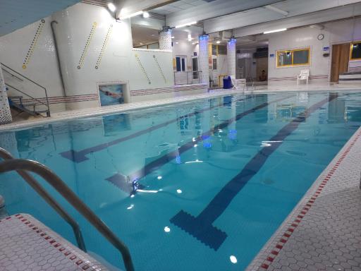 عکس استخر تهرانسر سبز 