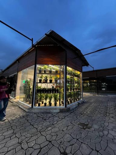 عکس فروشگاه گلاریوم