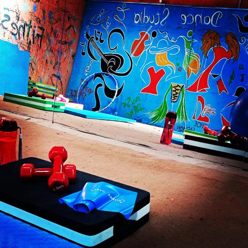 عکس باشگاه ورزشی بانوان بیگی 