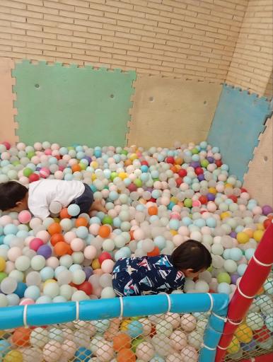 عکس مرکز مشاوره عمومی و خانه بازی نگاه زیبای زندگی