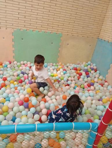 عکس مرکز مشاوره عمومی و خانه بازی نگاه زیبای زندگی