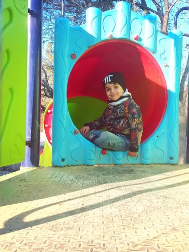 عکس زمین بازی امامزاده یحیی