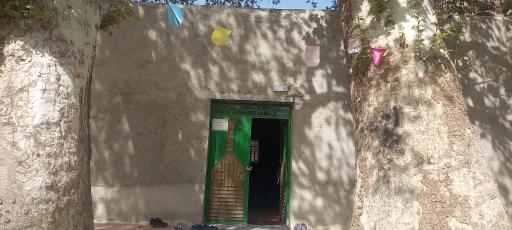 عکس آرامگاه مومن(شیخ مومن مُقَوِّل روستای دستجرد)