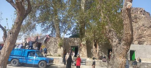 عکس آرامگاه مومن(شیخ مومن مُقَوِّل روستای دستجرد)