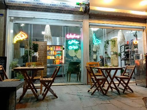 عکس کافه رستوران ماهی دودی