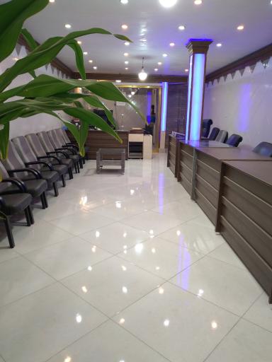 عکس مشاور املاک شهرسازان