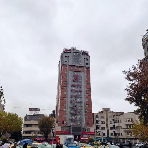 عکس ساختمان مرکزی بانک شهر