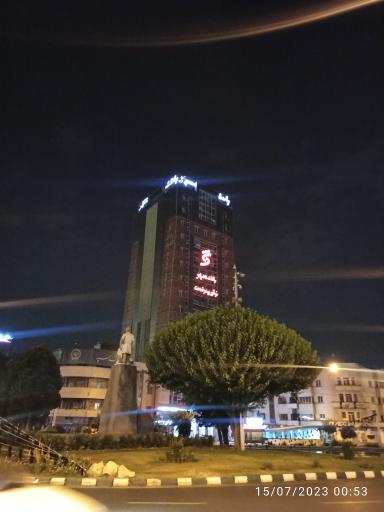 عکس ساختمان مرکزی بانک شهر