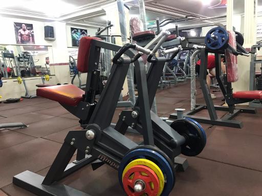 عکس باشگاه پرورش اندام کارین