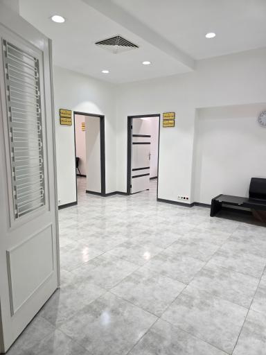 عکس مجتمع قضایی شماره یک صلح تهران