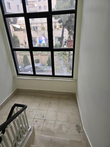 عکس مجتمع قضایی شماره یک صلح تهران