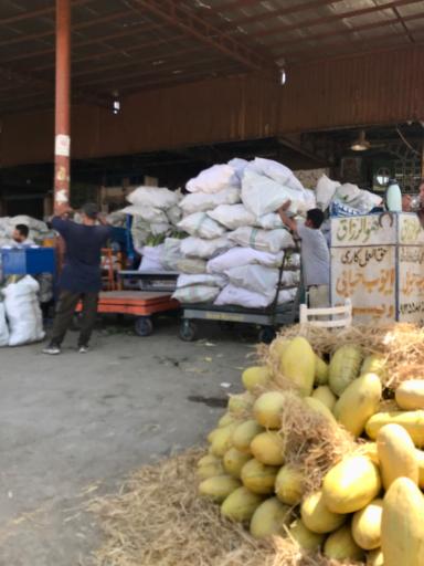عکس میدان مرکزی میوه و تره بار تهران فاز دو