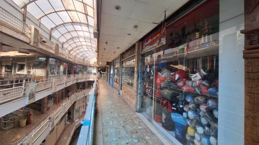 عکس فروشگاه ورزشی مبارز