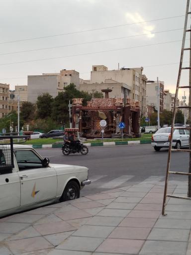 عکس میدان چهار باغ