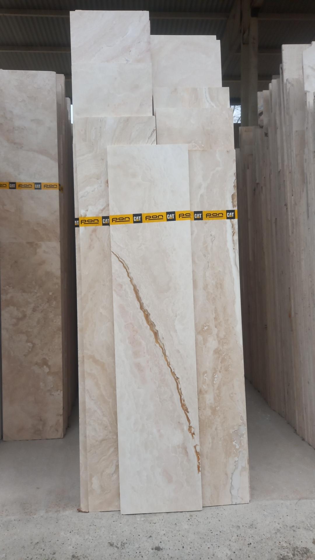 عکس هایپرسنگ اصفهان