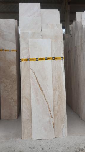 عکس هایپرسنگ اصفهان