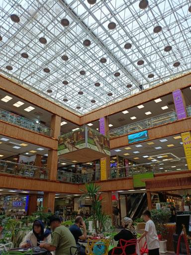 عکس مرکز خرید آرامش