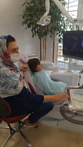 عکس کلینیک تخصصی دندان پزشکی رزگل