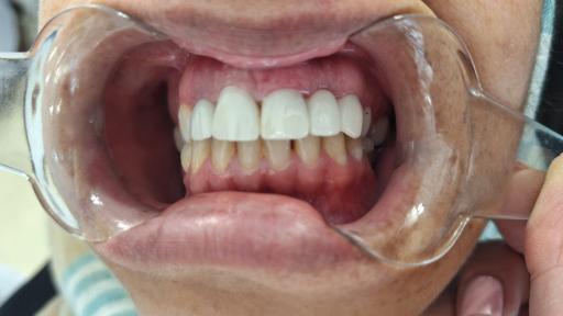 عکس کلینیک تخصصی دندان پزشکی رزگل