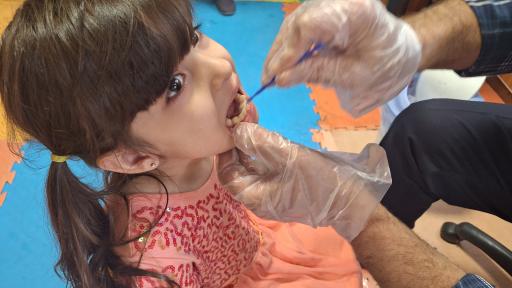 عکس کلینیک تخصصی دندان پزشکی رزگل