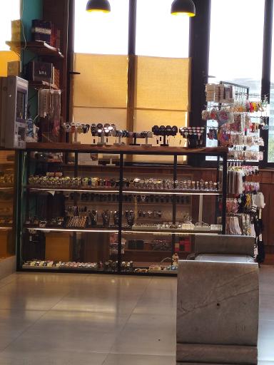 عکس مرکز خرید آرامش