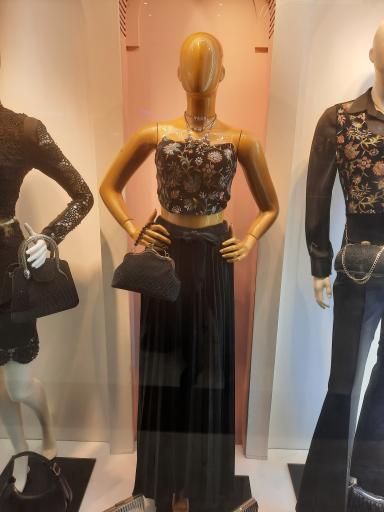 فروشگاه لباس مجلسی زنانه مد شب ۲