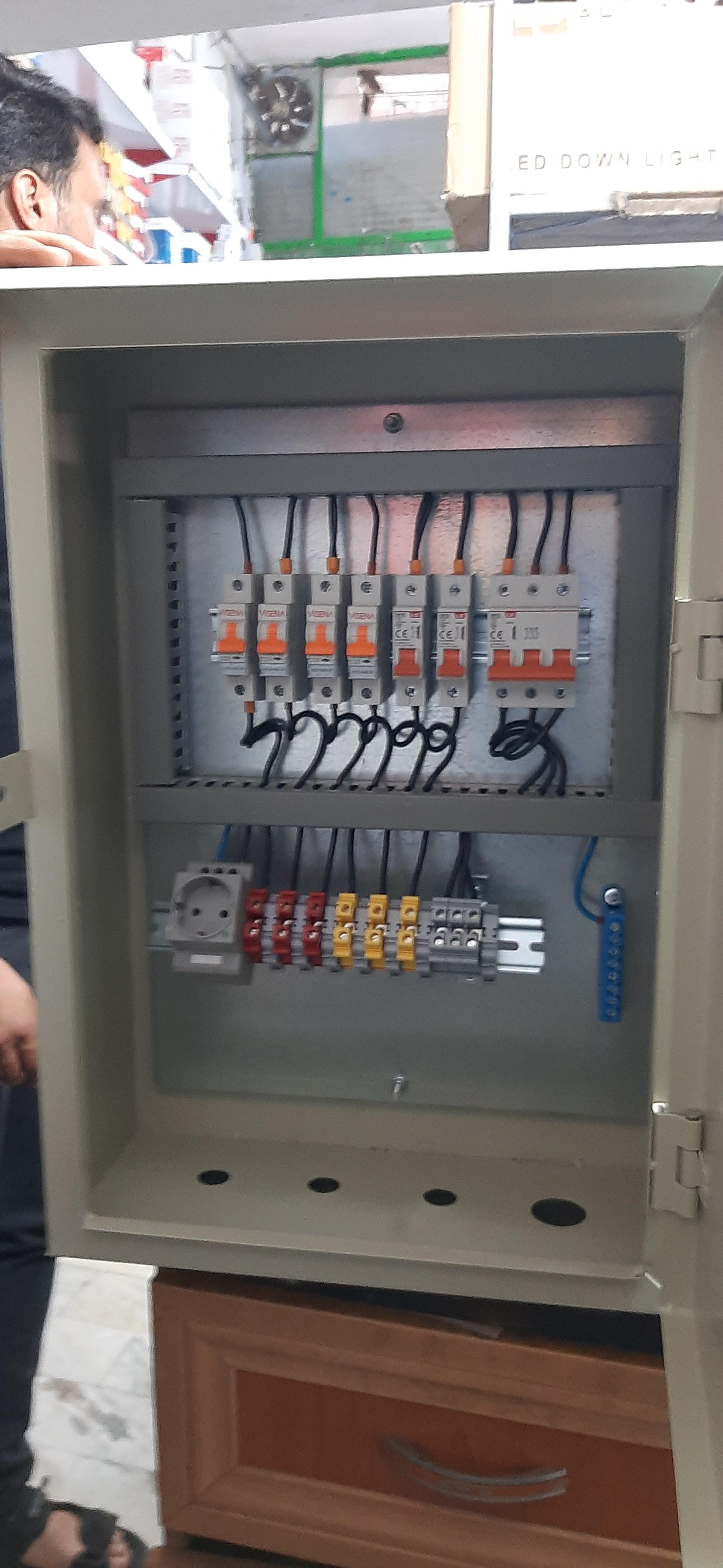 عکس فروشگاه برق صنعتی سایا نیرو