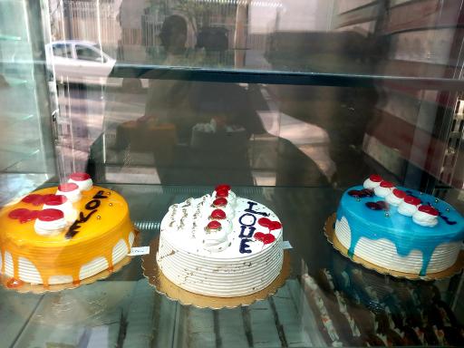 عکس کیک و شیرینی یاقوت