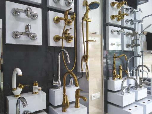 عکس تجهیزات ساختمانی آبشار