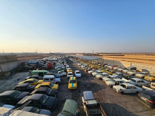 عکس انبار و عمده فروشی قطعات استوک و اسقاط خودروی فرسوده