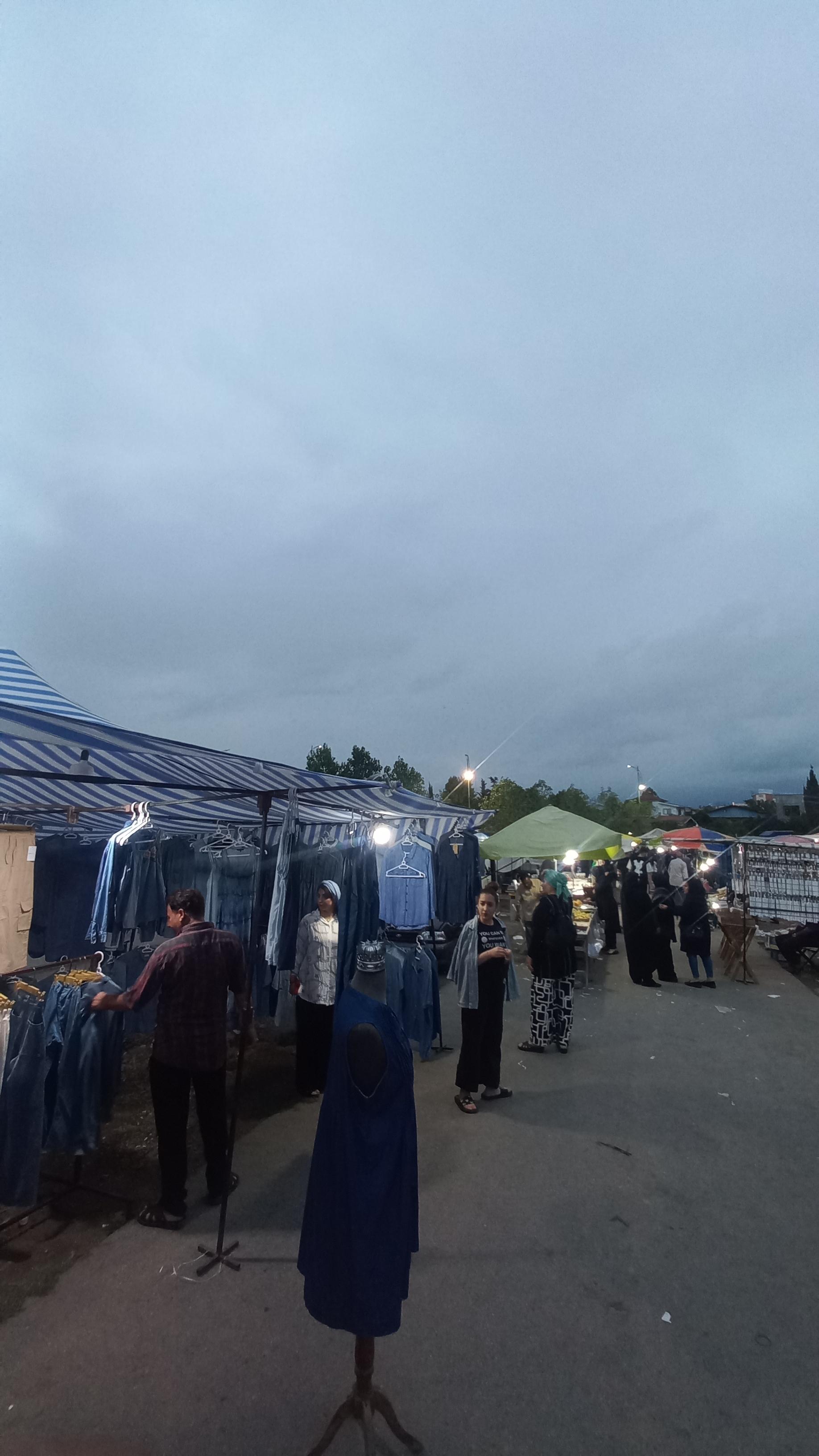 عکس بازار محلی پنجشنبه بازار رویان 