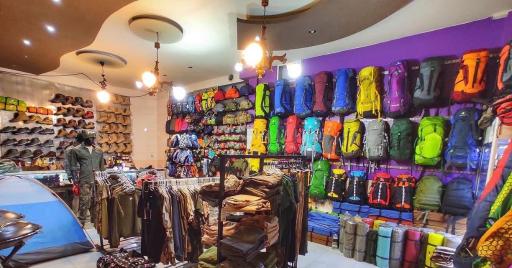 عکس لوازم کوهنوردی و کمپینگ