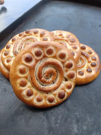 کلوچه فومن محسن