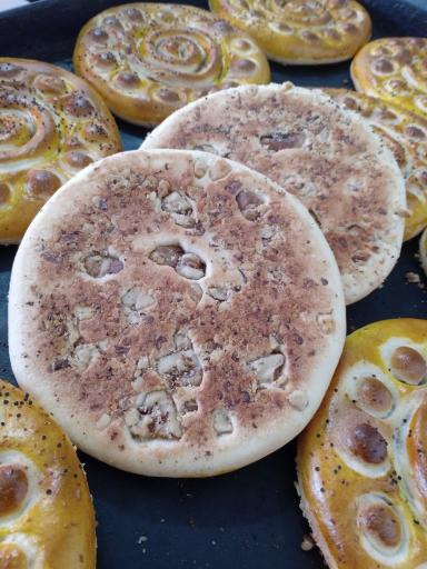 کلوچه فومن محسن