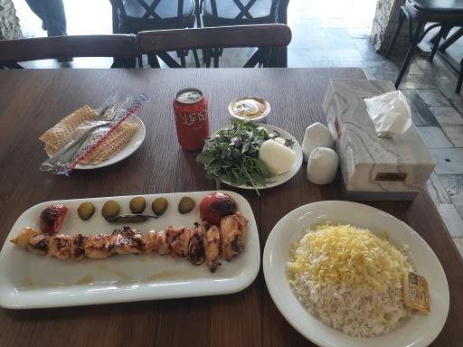 عکس رستوران عمو مهدی