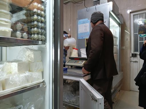 عکس لبنیات بامداد
