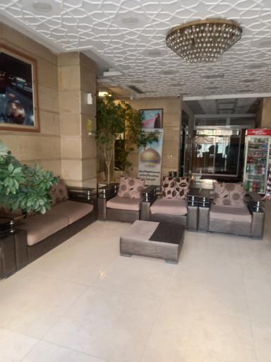 عکس حسینیه و زائرسرای گل نرجس (بنیاد خیریه الزهرا)