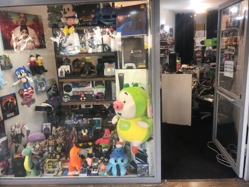 عکس فروشگاه گیم تهرانی